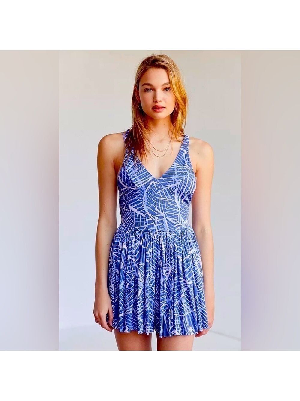 NWT Kimchi Blue Printed Halter Dress - Size Extra Small - Picture 2 of 5